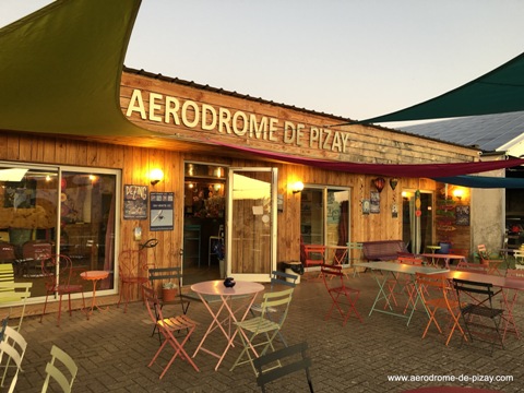 3 terrasse aerodrome de pizay petit matin