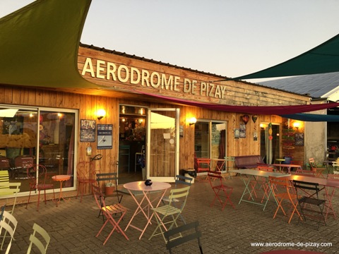 3 terrasse aerodrome de pizay petit matin