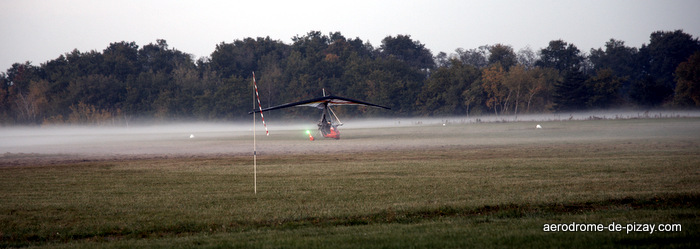 brume-du-soir-stage-cadets-ulm-aerodrome-de-pizay