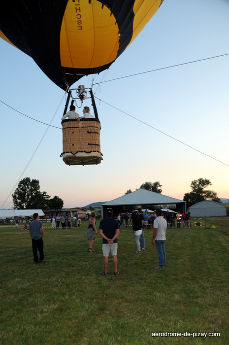 vol-captif-montgolfiere-pizay